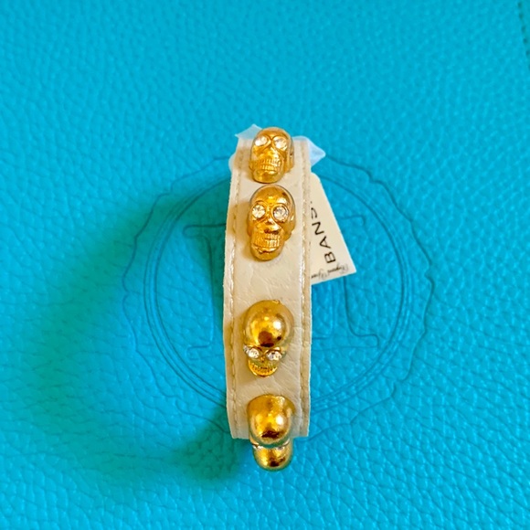 Bansri Skull Dagger Cream Faux Leather Bracelet - Picture 6 of 8